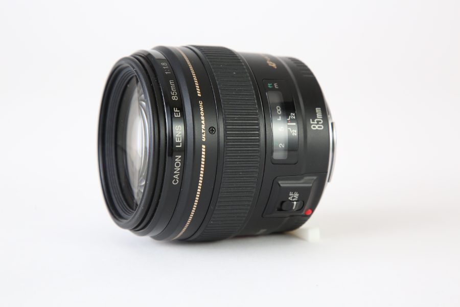 Canon EF 85mm f/1.8